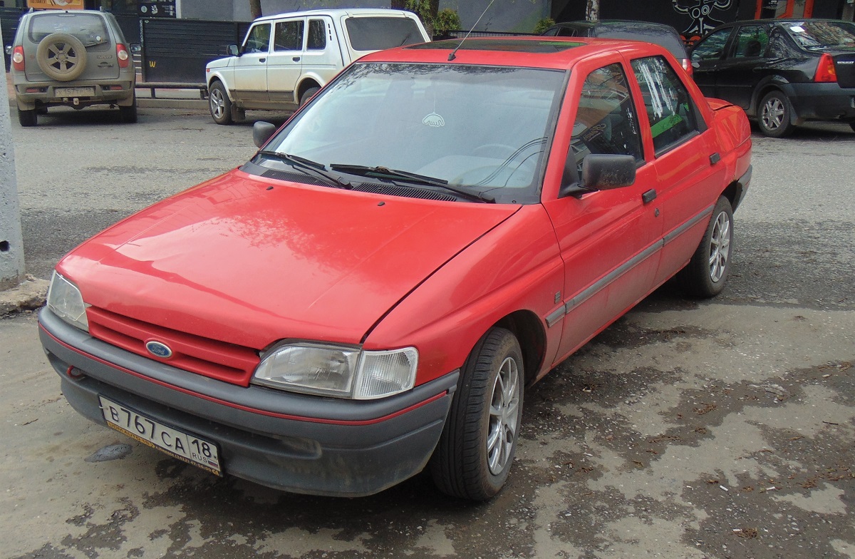 Удмуртия, № В 767 СА 18 — Ford Orion MkIII '90-93