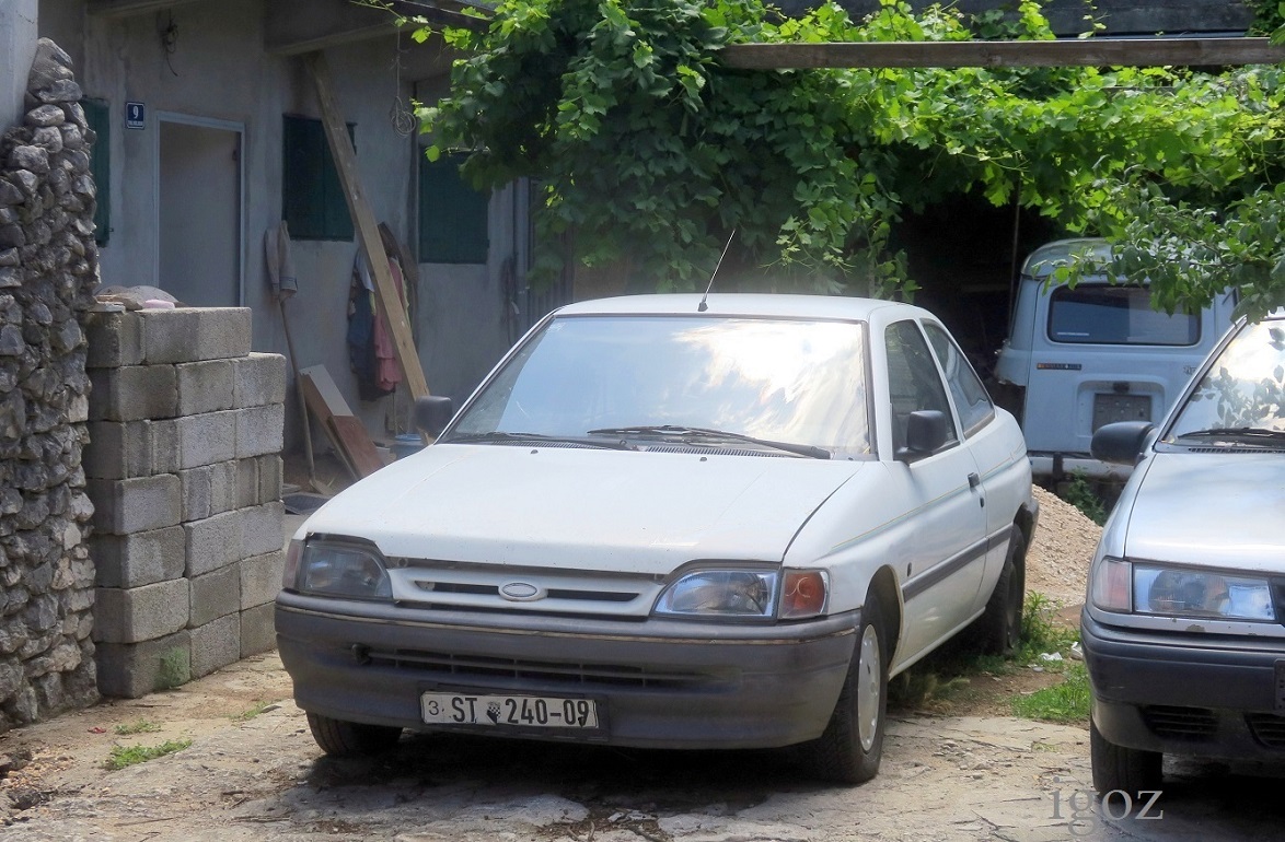 Хорватия, № ST 240-09 — Ford Escort MkV '92-95