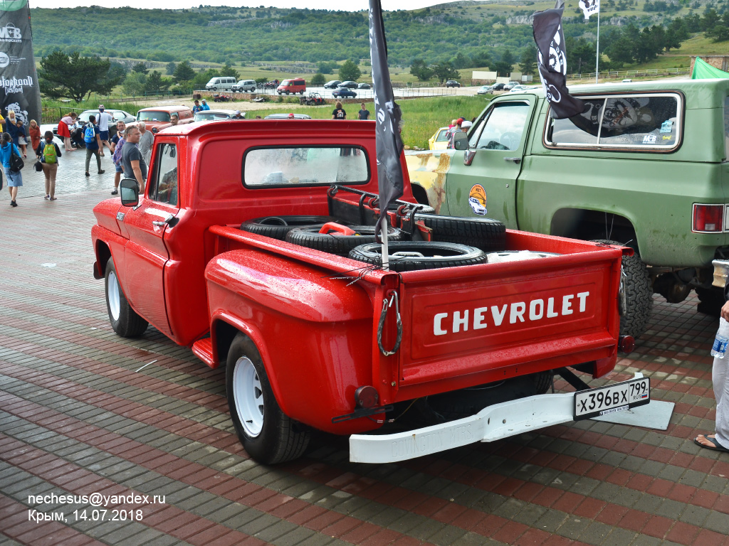 Москва, № Х 396 ВХ 799 — Chevrolet C10 Stepside Pickup '65; Крым — Крымский фестиваль автомобилей "Мост"