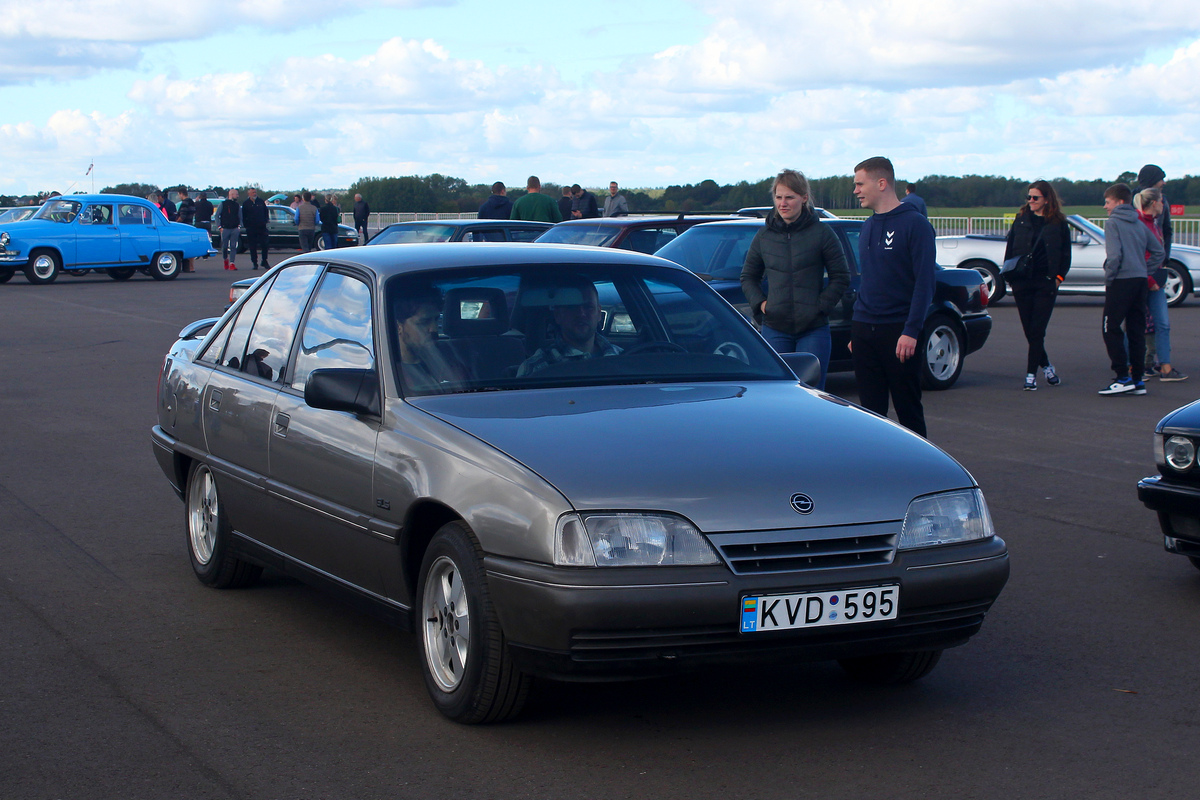 Литва, № KVD 595 — Opel Omega (A) '86-94; Литва — Retro mugė 2024 ruduo