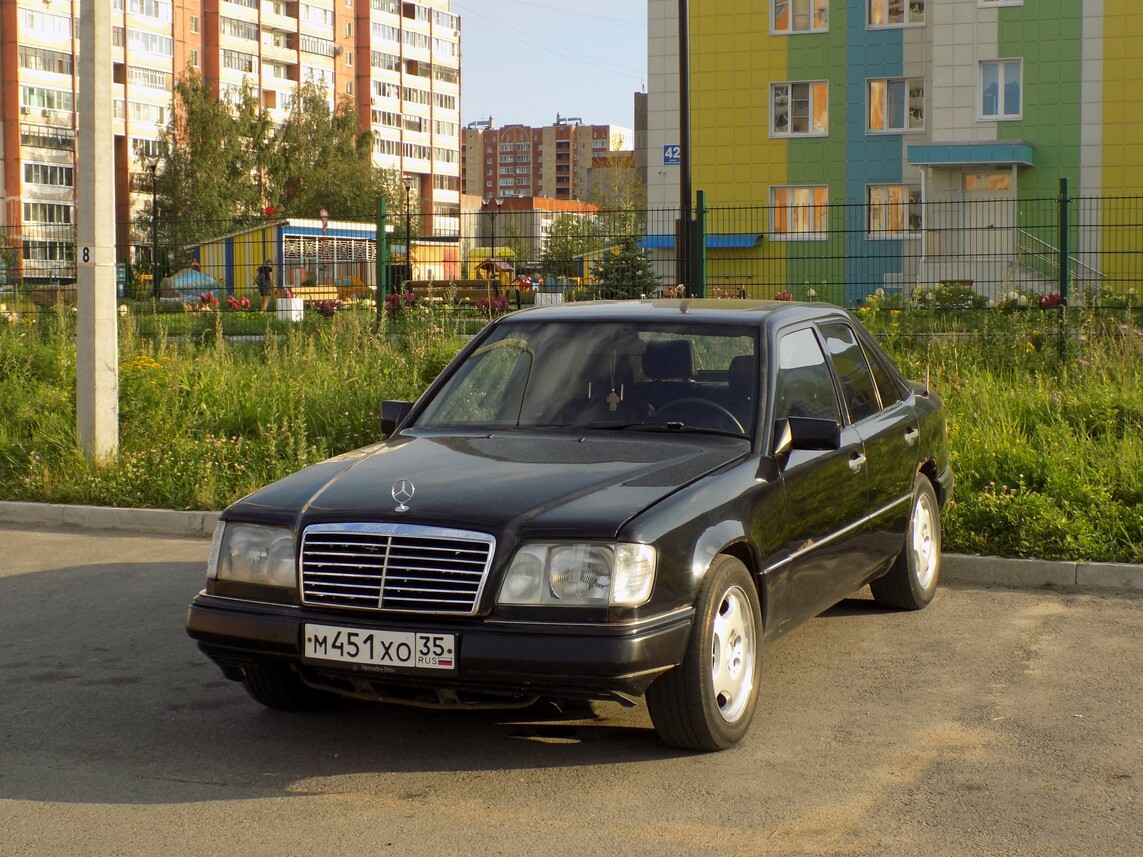 Вологодская область, № М 451 ХО 35 — Mercedes-Benz (W124) '84-96