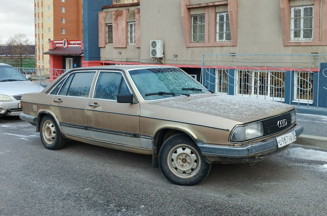 Вологодская область, № О 987 НВ 35 — Audi 100 (C2) '76-83