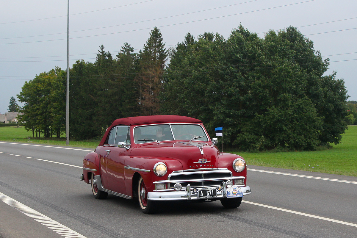 Эстония, № A 671 — Plymouth DeLuxe '46-50; Литва — Baltijos kelias 35