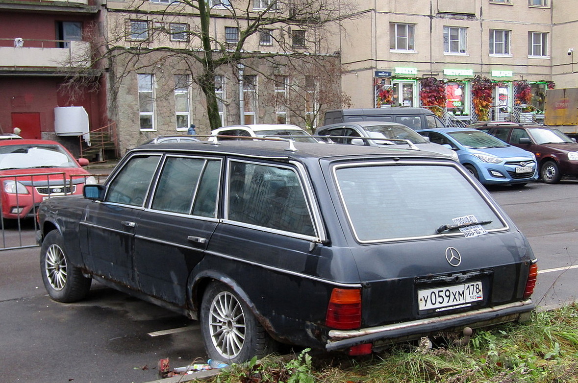 Санкт-Петербург, № У 059 ХМ 178 — Mercedes-Benz (S123) '77-86