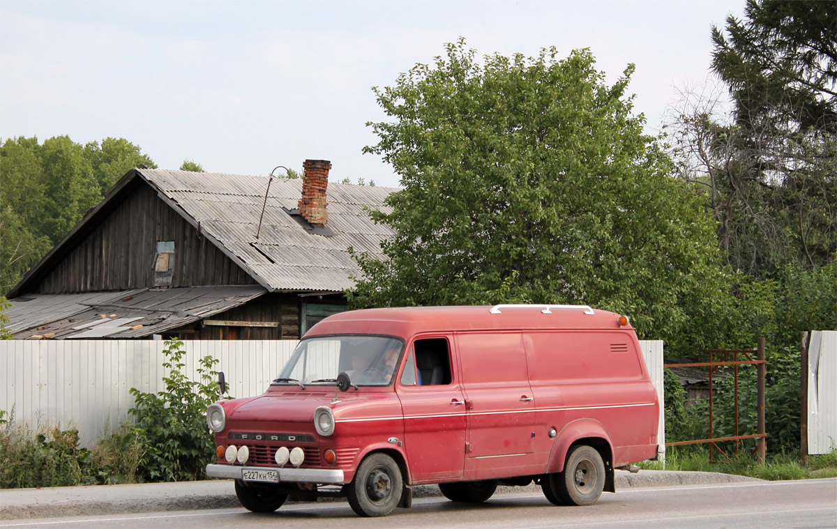 Новосибирская область, № Е 227 КН 154 — Ford Transit (1G) '65-78