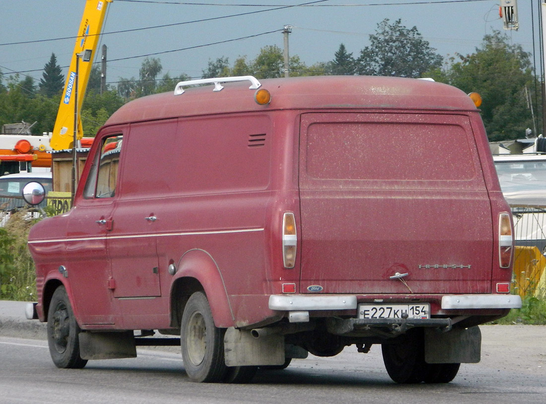 Новосибирская область, № Е 227 КН 154 — Ford Transit (1G) '65-78