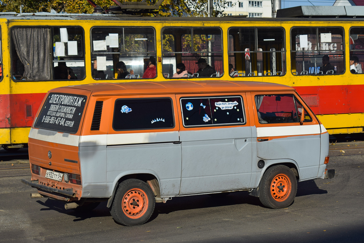 Алтайский край, № Е 932 ТТ 54 — Volkswagen Typ 2 (Т3) '79-92