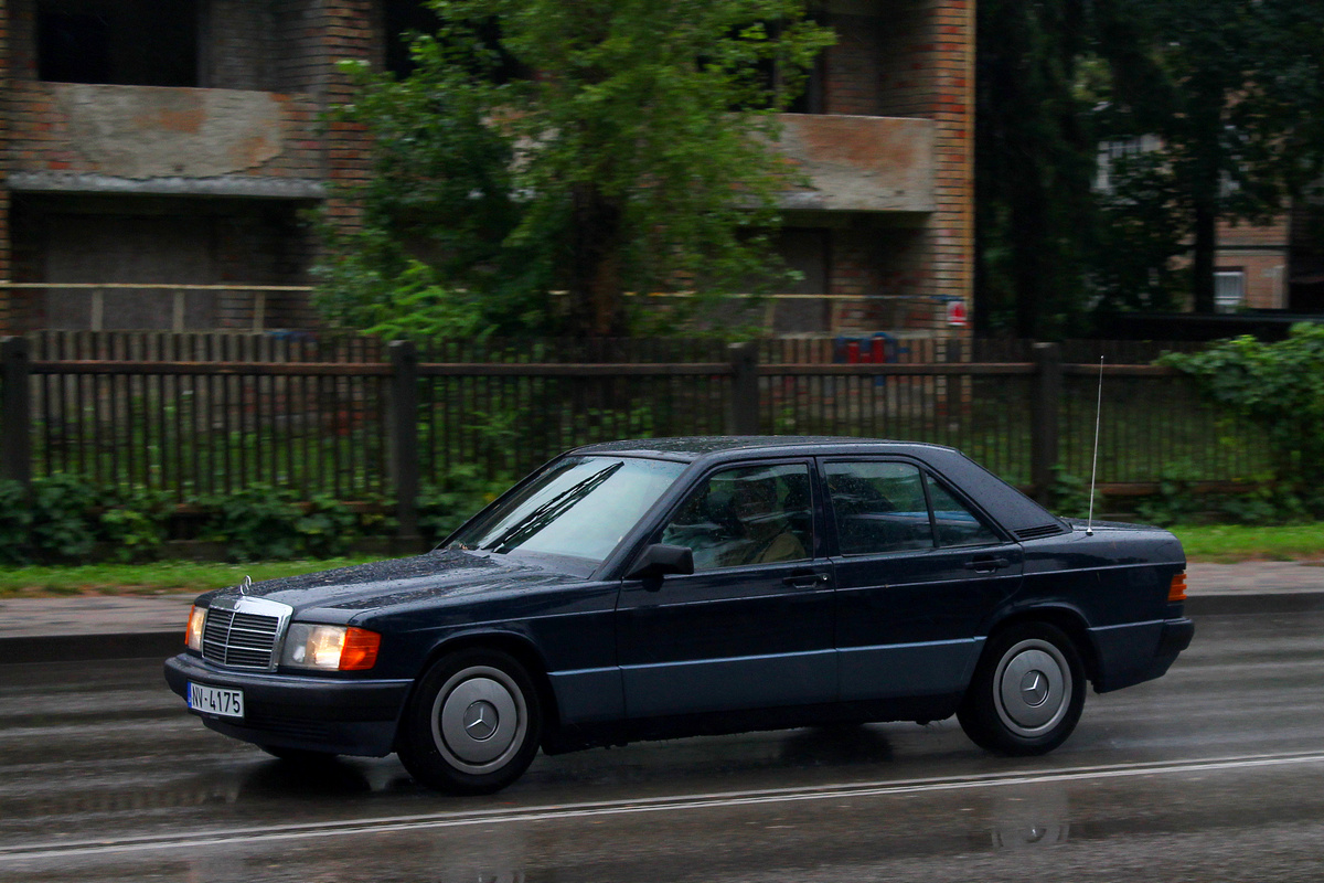 Латвия, № NV-4175 — Mercedes-Benz 190 (W201) '82-93