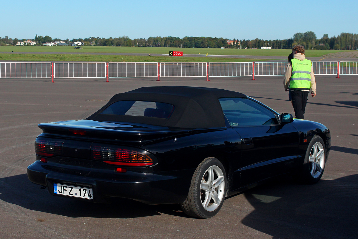 Литва, № JFZ 174 — Pontiac Firebird (4G) '93-97; Литва — Retro mugė 2024 ruduo