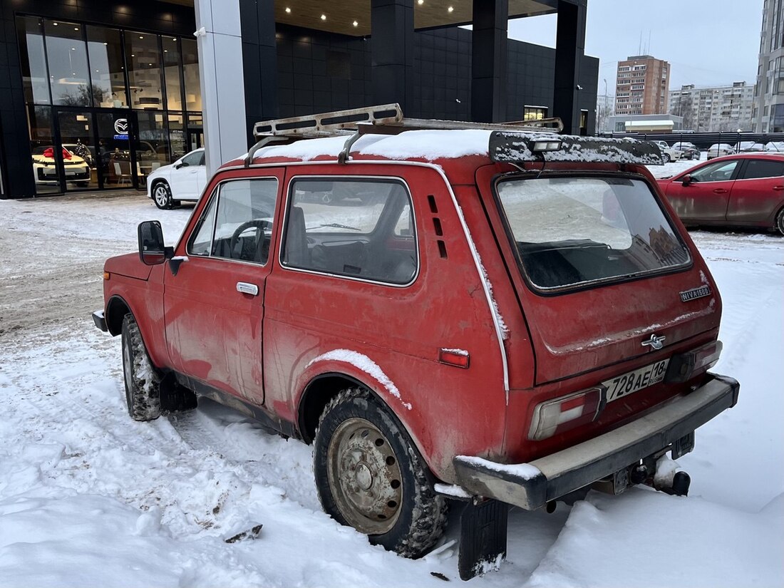 Удмуртия, № Х 728 АЕ 18 — ВАЗ-2121 '77-94