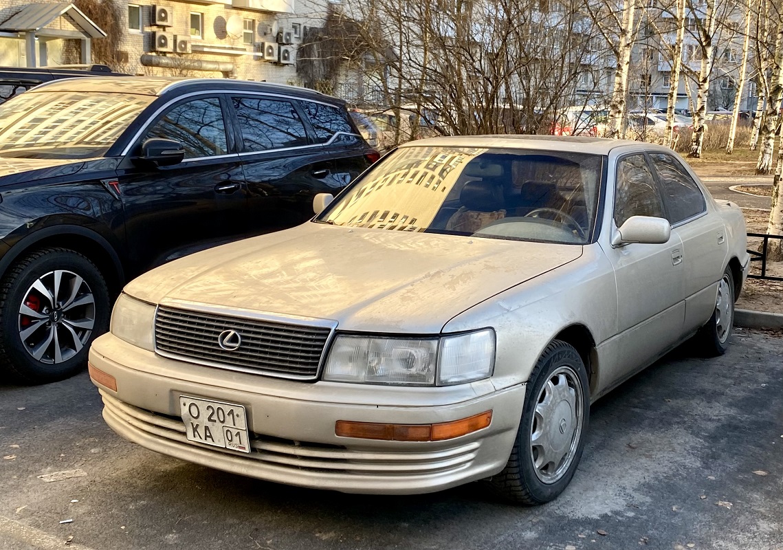 Адыгея, № О 201 КА 01 — Lexus LS (UCF10) '89-94