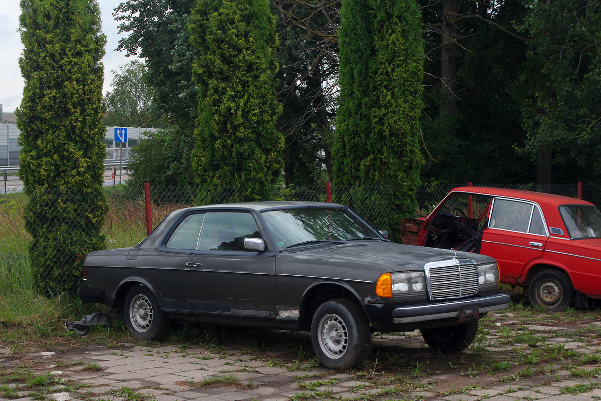 Литва, № (LT) U/N 0085 — Mercedes-Benz (C123) '77-86