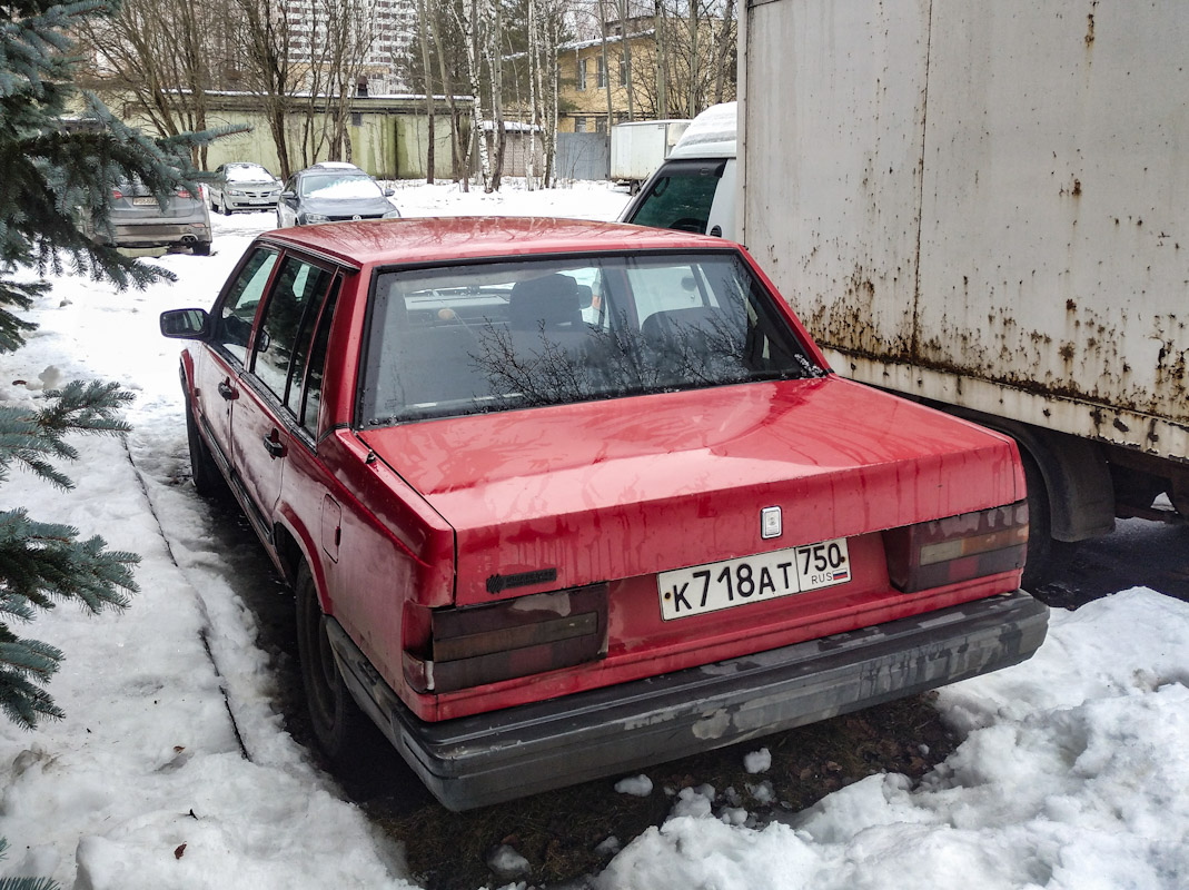 Московская область, № К 718 АТ 750 — Volvo 740 '84-92