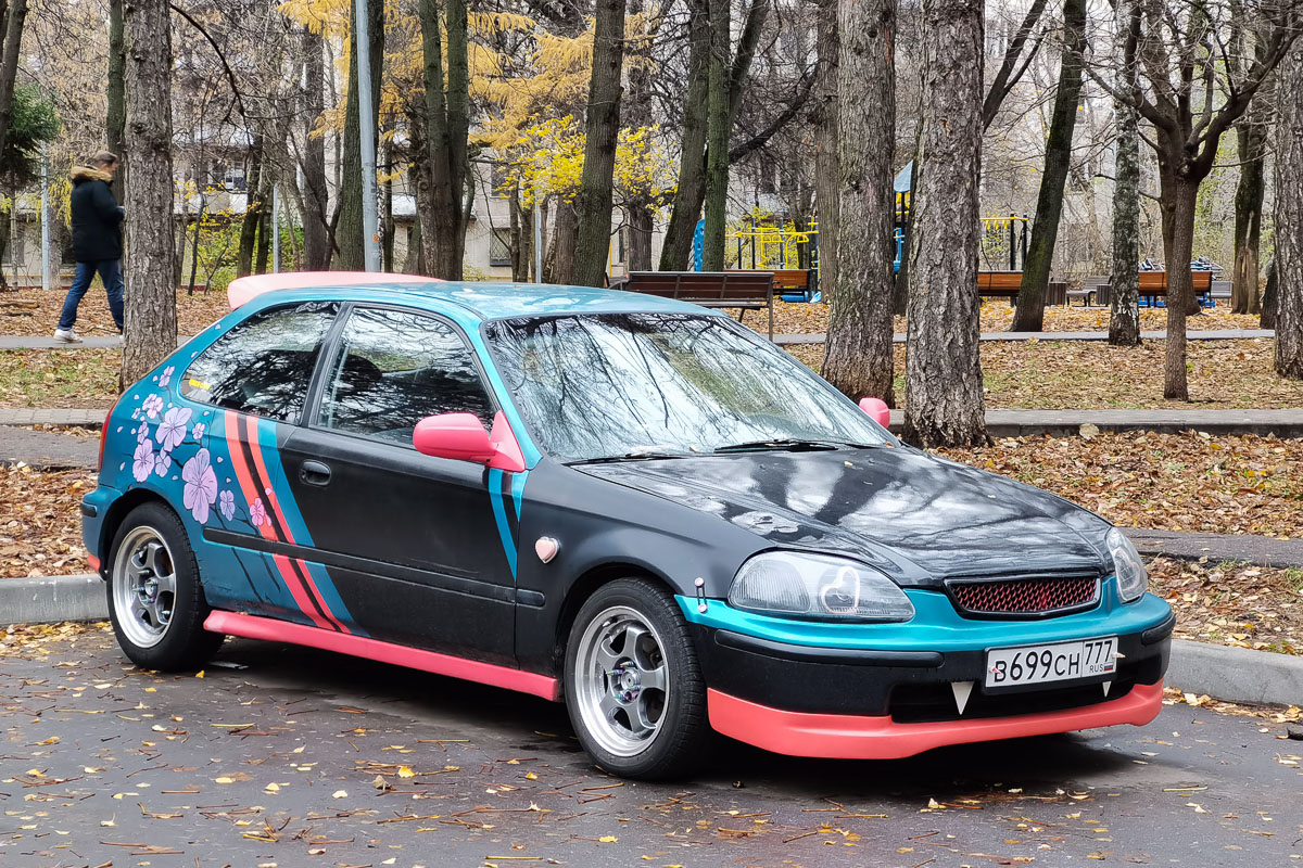 Москва, № В 699 СН 777 — Honda Civic (6G) '95-98