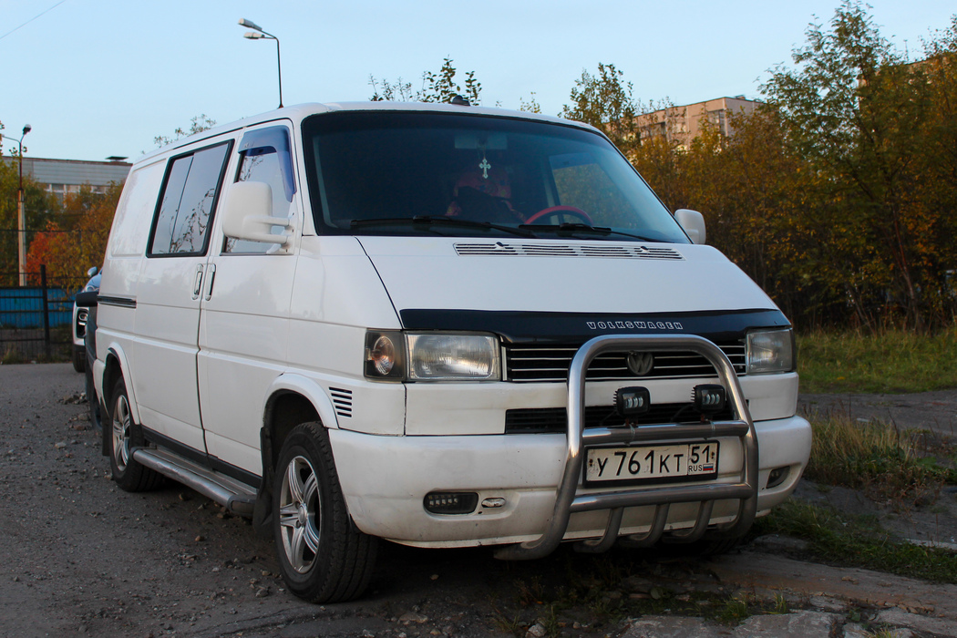 Мурманская область, № У 761 КТ 51 — Volkswagen Typ 2 (T4) '90-03