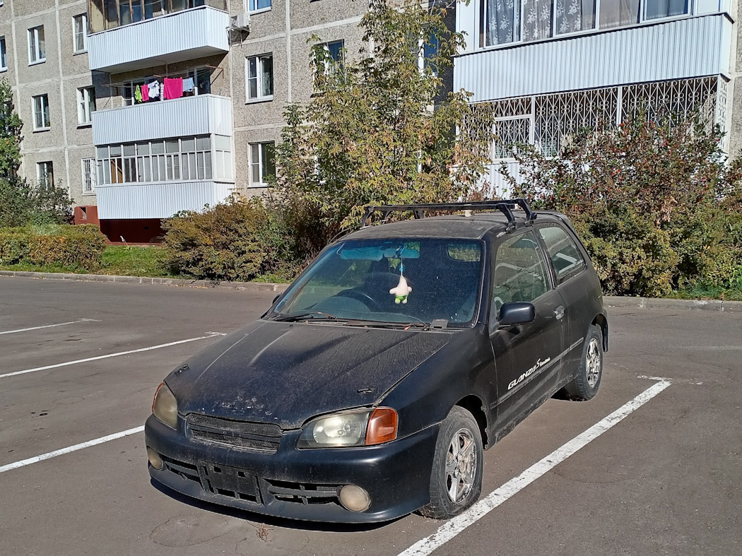 Москва, № YF 02 LNW — Toyota Starlet (P90) '95-99