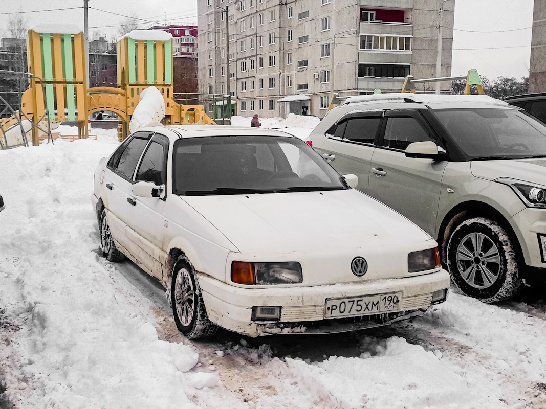 Московская область, № Р 075 ХМ 190 — Volkswagen Passat (B3) '88-93