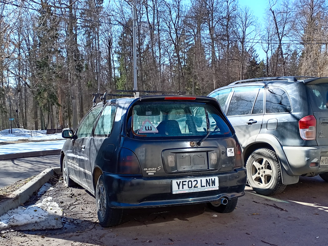 Москва, № YF 02 LNW — Toyota Starlet (P90) '95-99