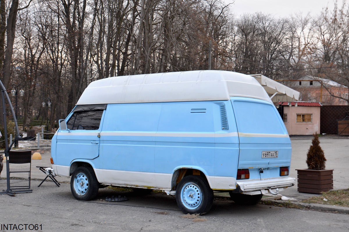 Северная Осетия, № У 697 АА 15 — Volkswagen Typ 2 (Т3) '79-92