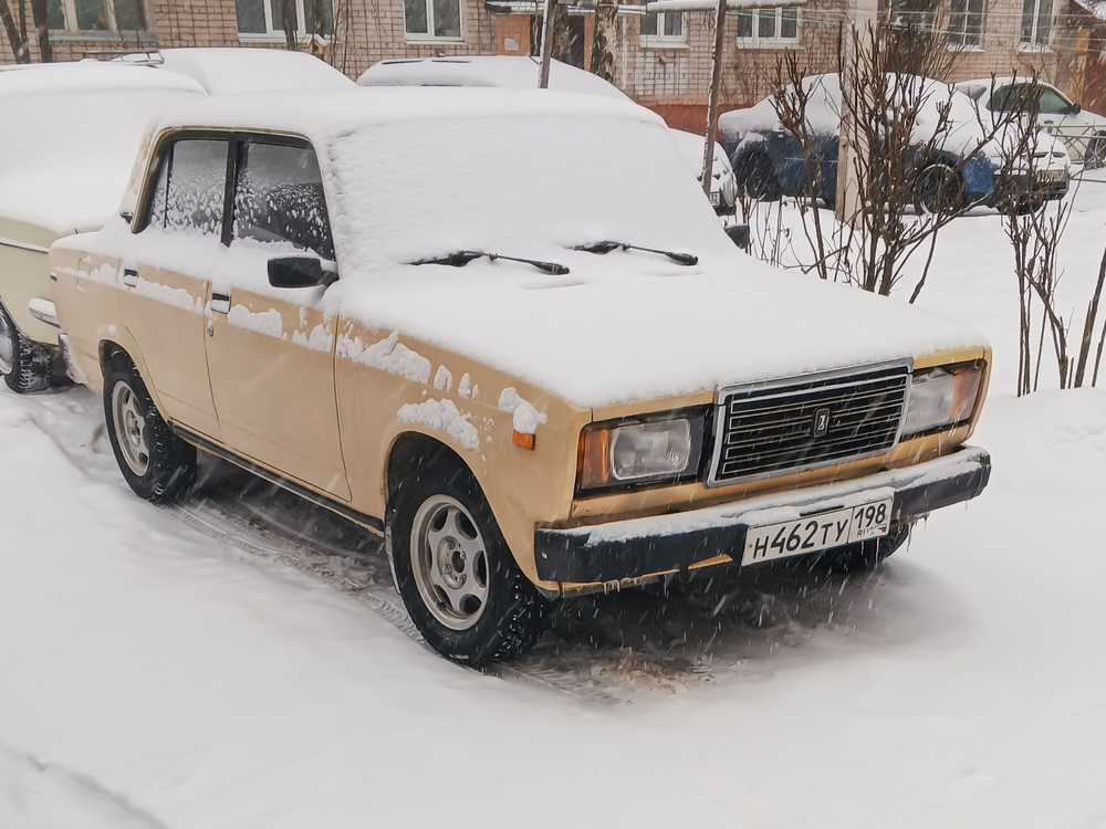 Санкт-Петербург, № Н 462 ТУ 198 — ВАЗ-2107 '82-88