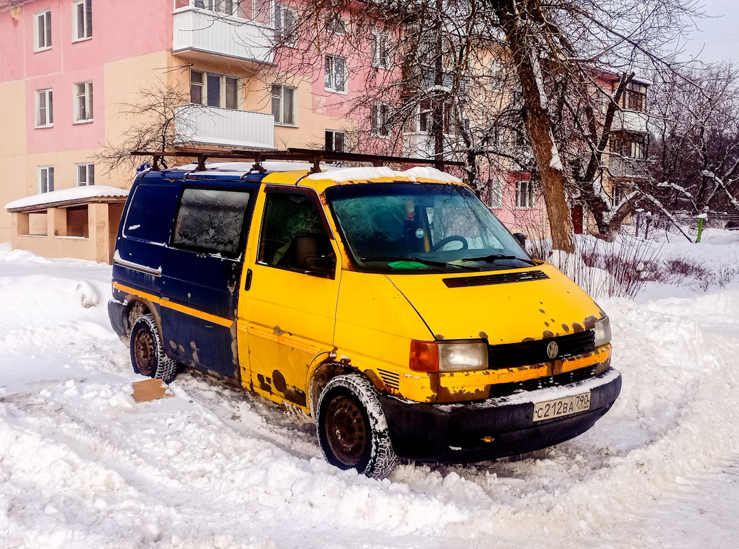 Московская область, № С 212 ВА 790 — Volkswagen Typ 2 (T4) '90-03