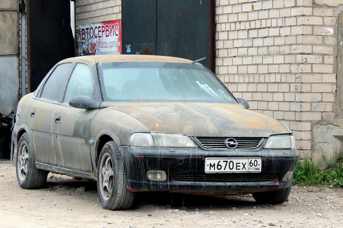 Псковская область, № М 670 ЕХ 60 — Opel Vectra (B) '95-02