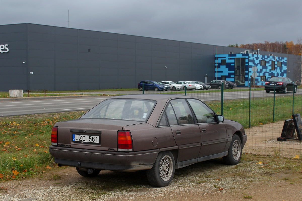 Литва, № JZC 561 — Opel Omega (A) '86-94