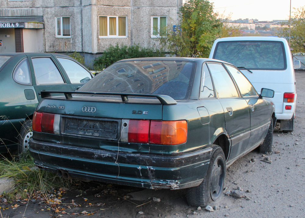 Мурманская область, № (51) Б/Н 0009 — Audi 80 (B4) '91-96