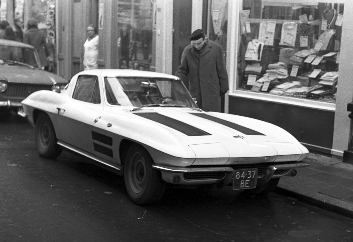 Нидерланды, № 84-37-BE — Chevrolet Corvette (C2) '63-67; Нидерланды — Исторические фотографии