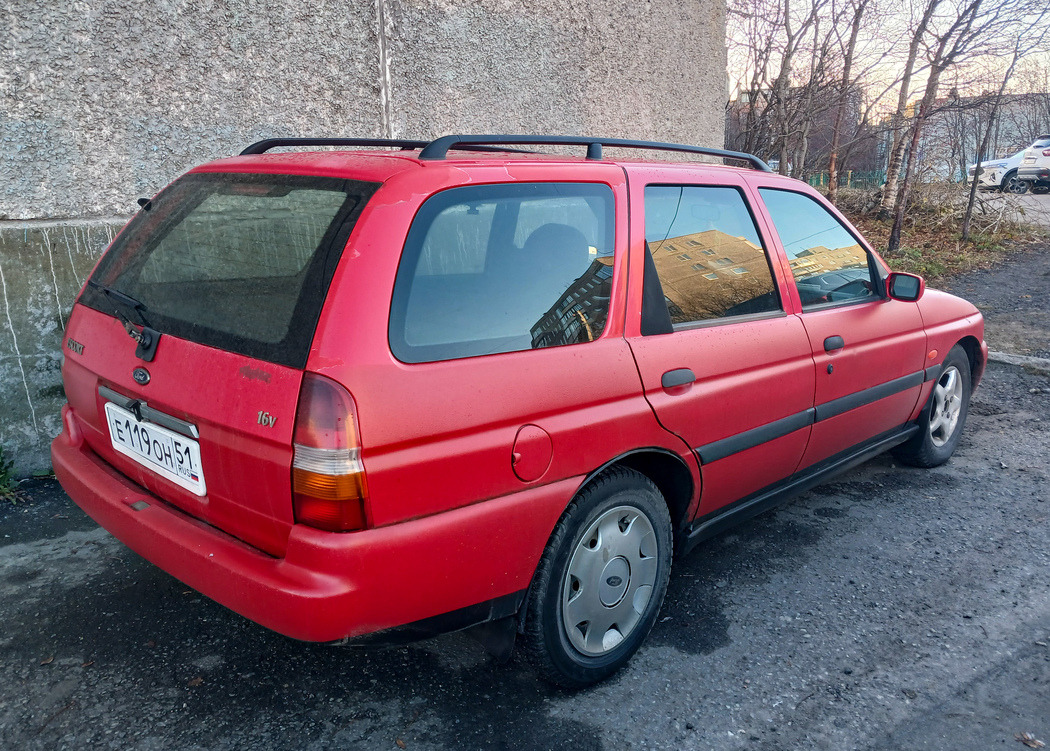 Мурманская область, № Е 119 ОН 51 — Ford Escort MkVI '95-00