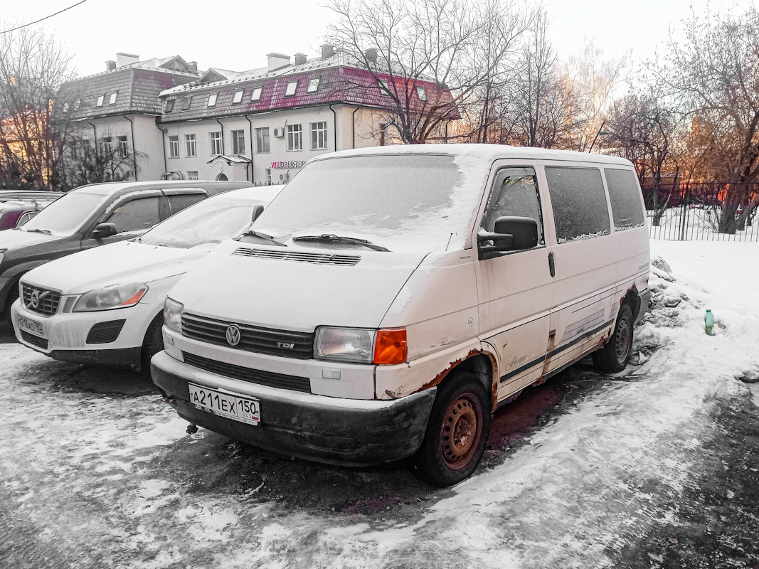 Московская область, № А 211 ЕХ 150 — Volkswagen Typ 2 (T4) '90-03