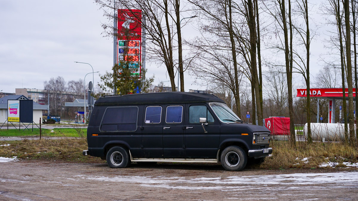 Латвия, № KN-7581 — Ford E-Series (3G) '75-91