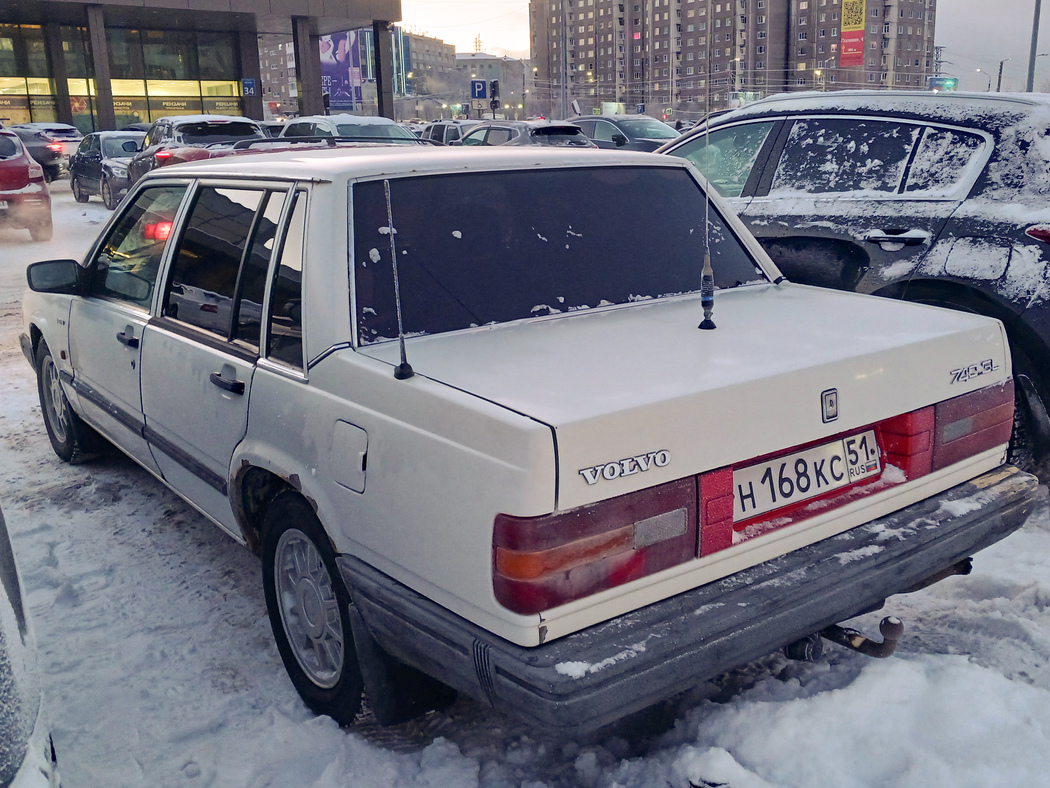 Мурманская область, № Н 168 КС 51 — Volvo 740 '84-92