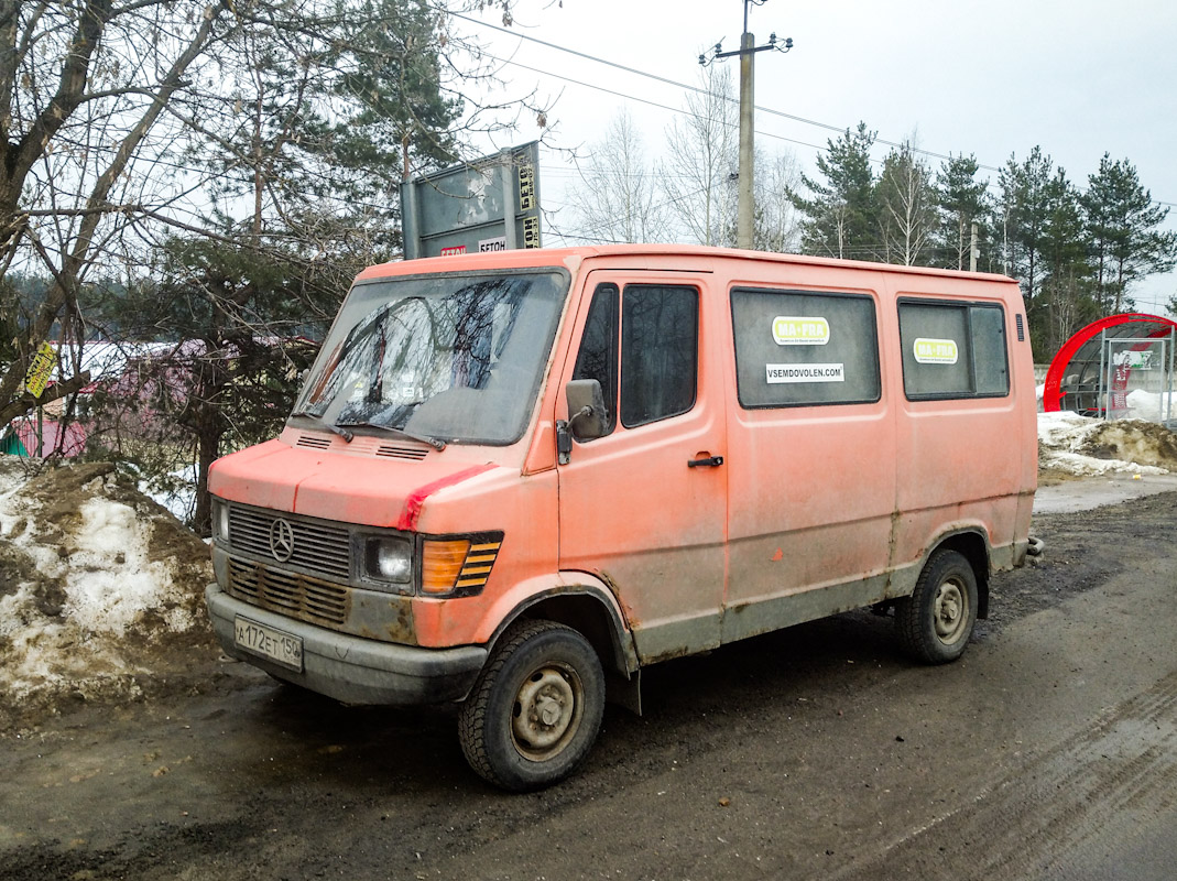 Москва, № А 172 ЕТ 150 — Mercedes-Benz T1 '76-96