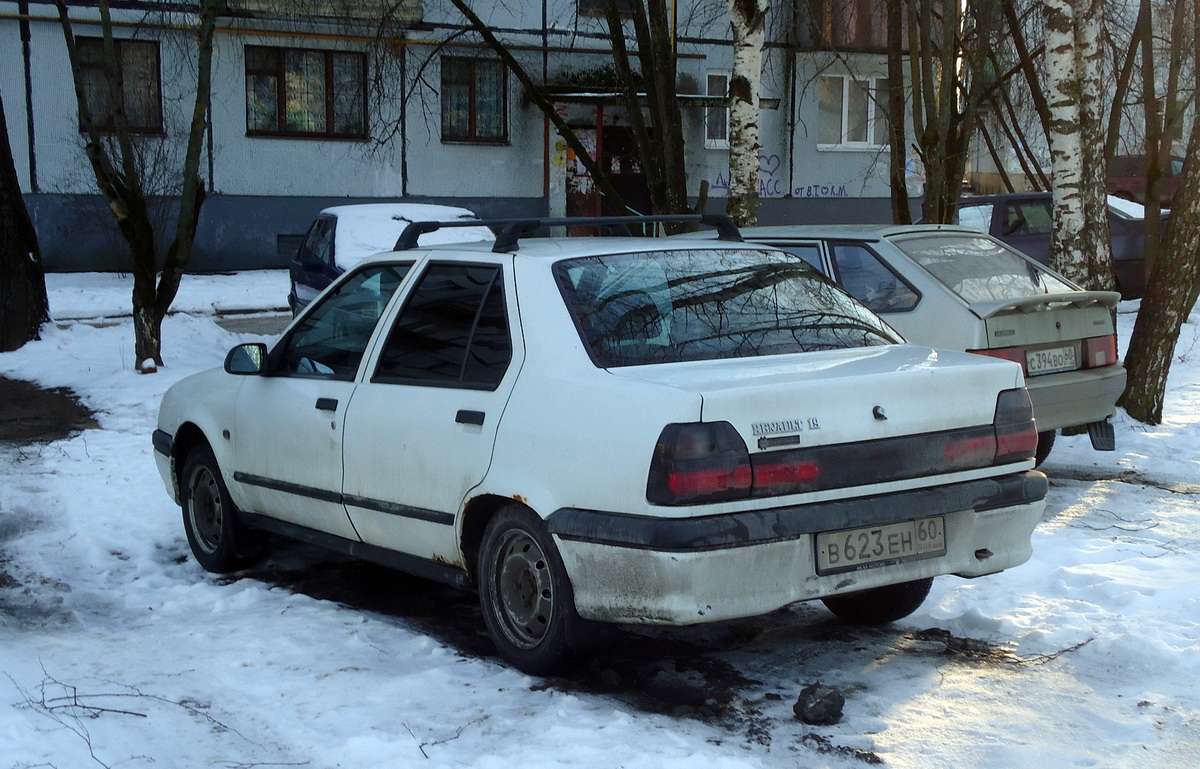 Псковская область, № В 623 ЕН 60 — Renault 19 (X53) '92-99