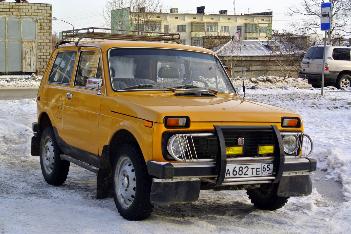 Сахалинская область, № А 682 ТЕ 65 — ВАЗ-2121 '77-94