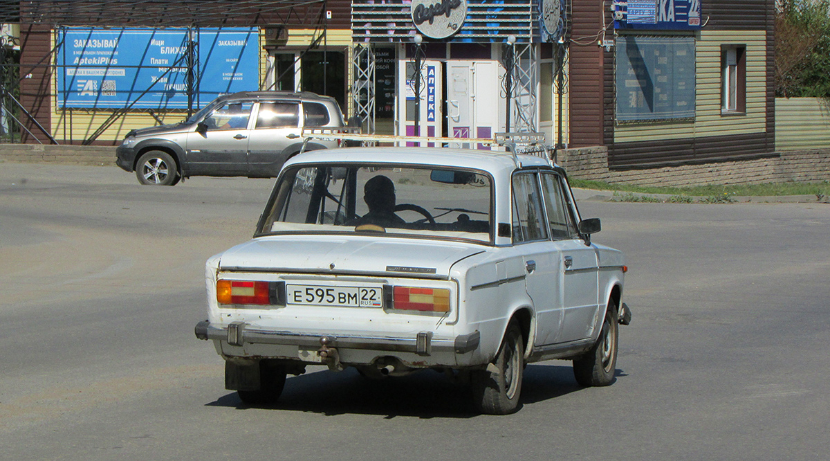 Алтайский край, № Е 595 ВМ 22 — ВАЗ-21061 '79-01