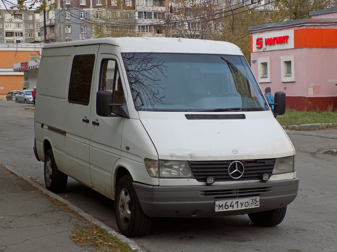 Вологодская область, № М 641 УО 35 — Mercedes-Benz Sprinter (1G) '95-00