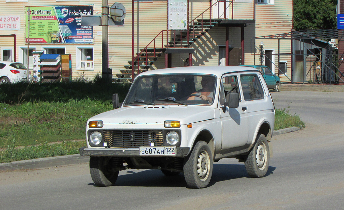 Алтайский край, № Е 687 АН 122 — ВАЗ-2121 '77-94