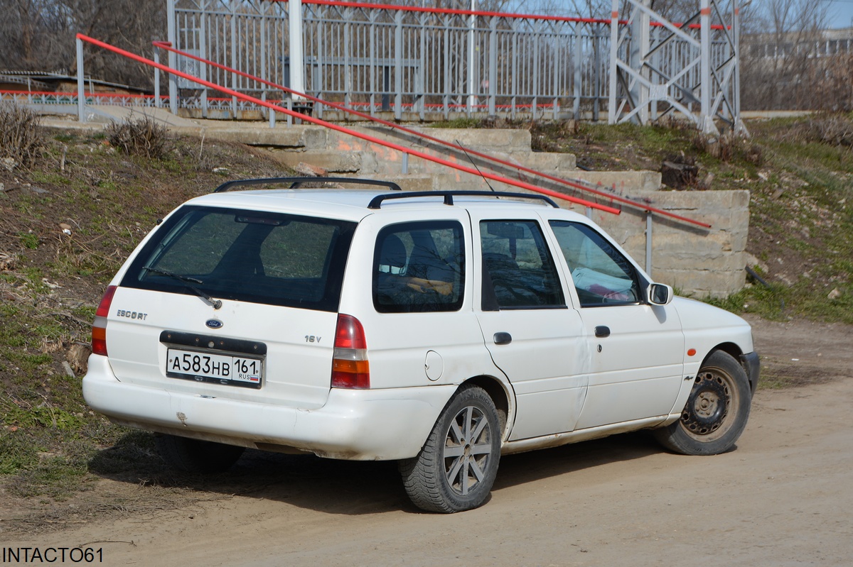 Ростовская область, № А 583 НВ 161 — Ford Escort MkVI '95-00