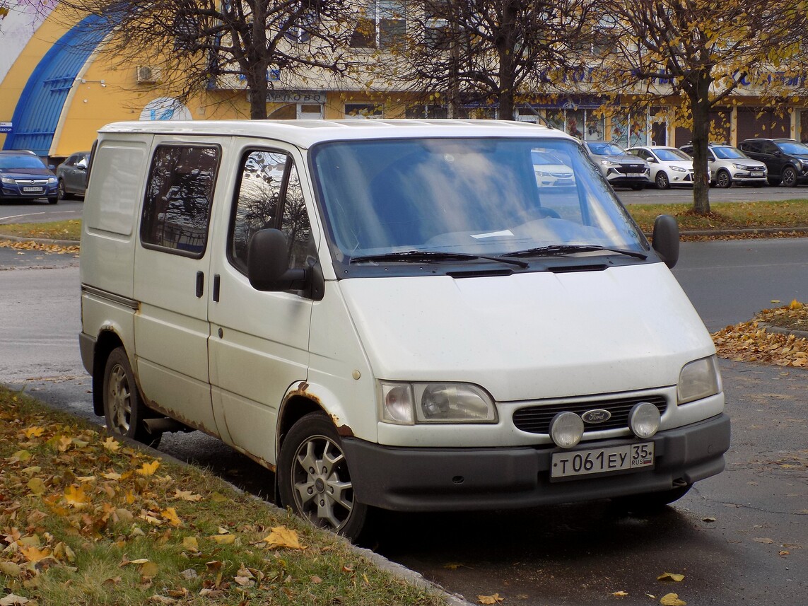 Вологодская область, № Т 061 ЕУ 35 — Ford Transit (3G, facelift) '94-00