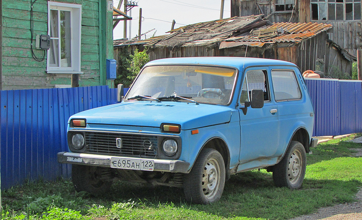 Алтайский край, № Е 695 АН 122 — ВАЗ-2121 '77-94