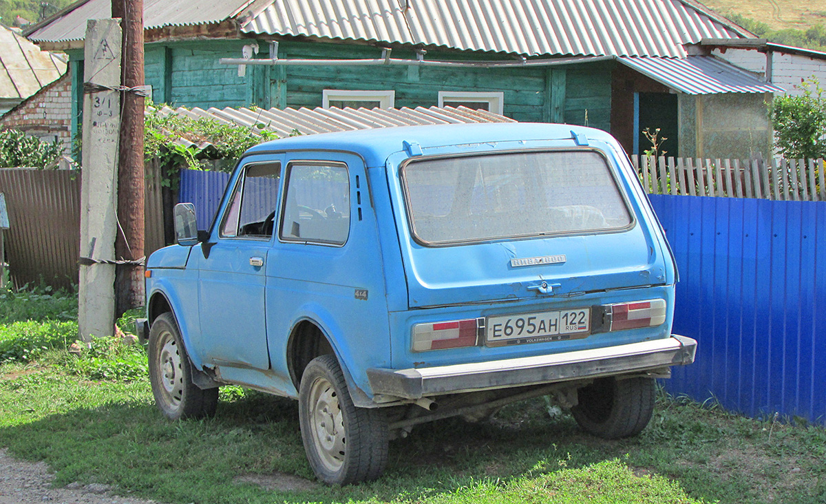 Алтайский край, № Е 695 АН 122 — ВАЗ-2121 '77-94