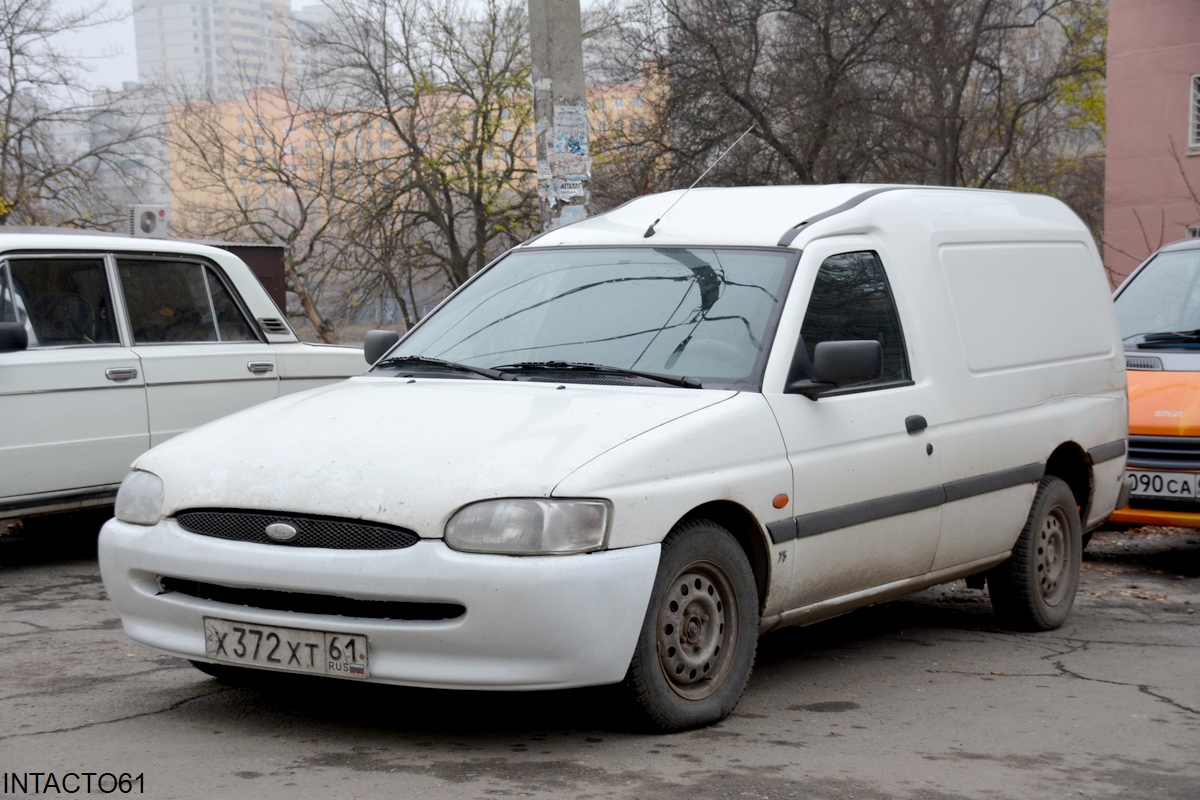 Ростовская область, № Х 372 ХТ 61 — Ford Escort MkVI '95-00