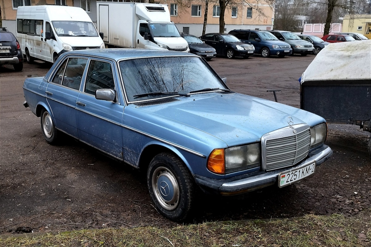 Витебская область, № 2251 КМ-2 — Mercedes-Benz (W123) '76-86