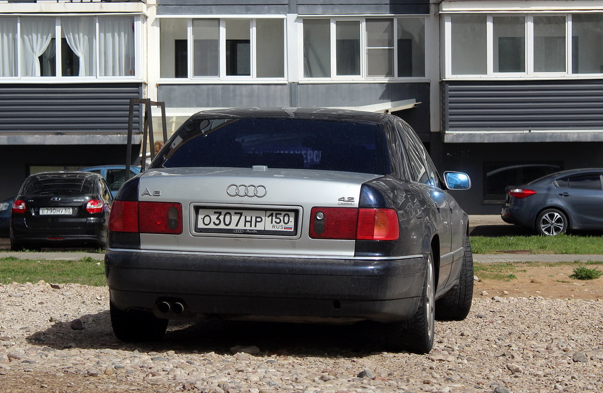 Псковская область, № О 307 НР 150 — Audi A8 (D2) '94-99