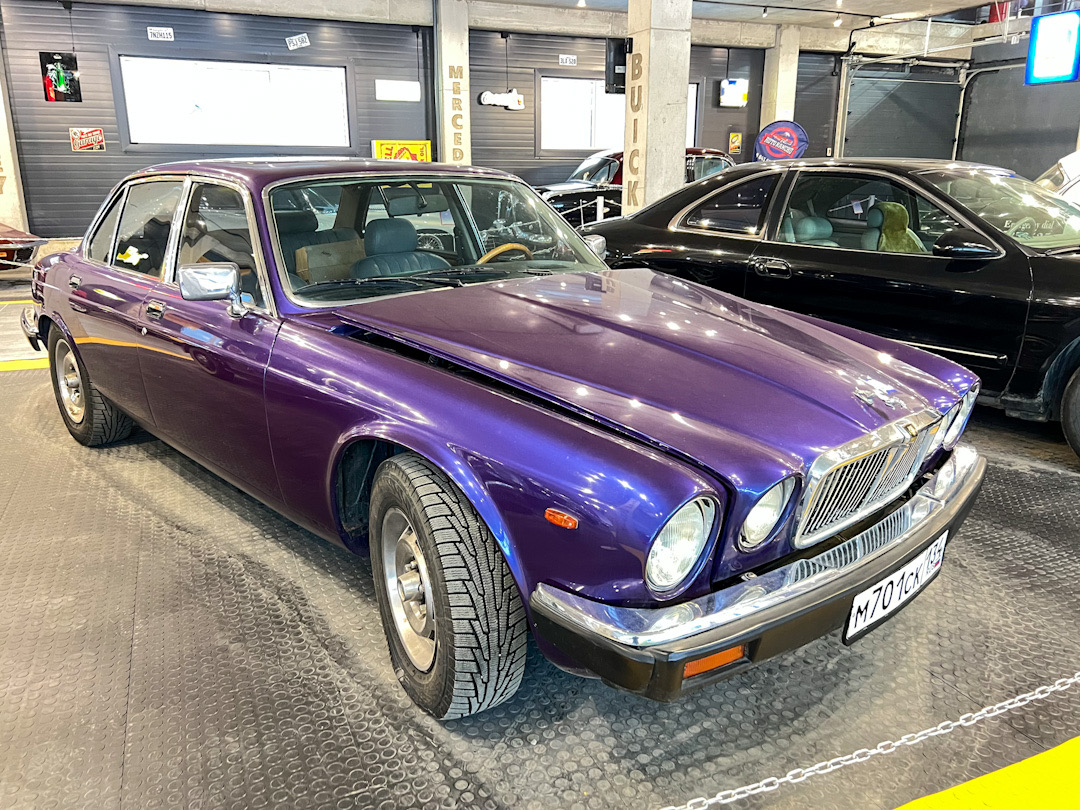 Татарстан, № М 701 СК 134 — Jaguar XJ (Series III) '79-92