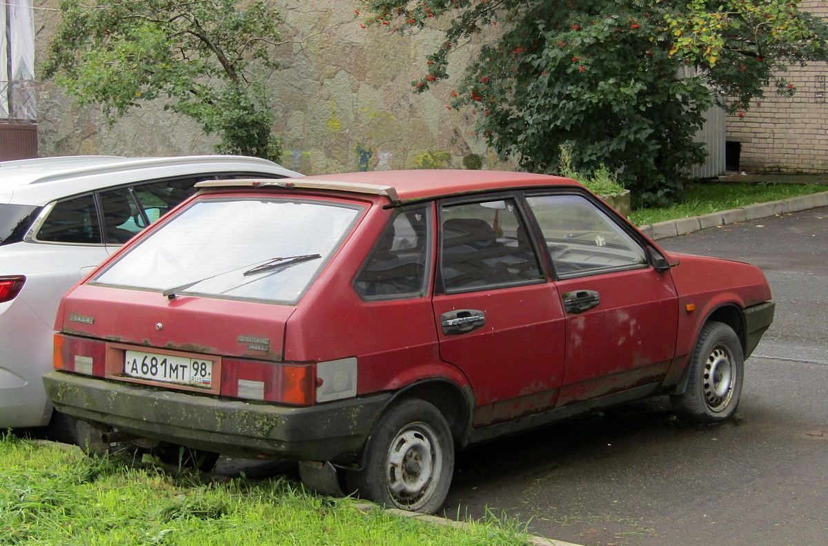 Санкт-Петербург, № А 681 МТ 98 — ВАЗ-21093 '88-93