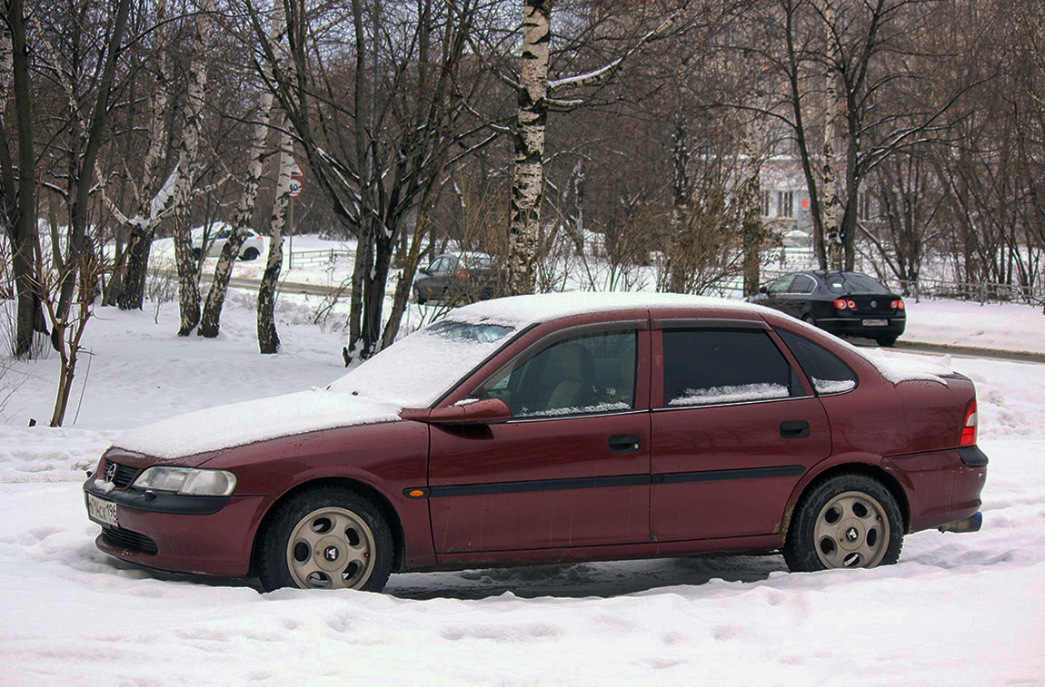 Свердловская область, № М 714 СХ 196 — Opel Vectra (B) '95-02