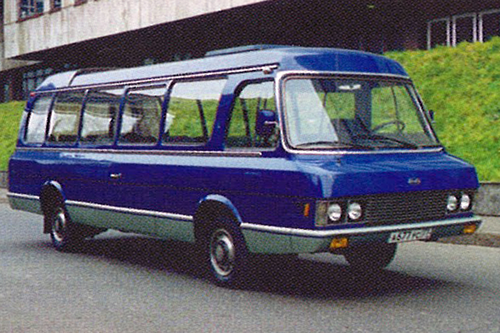 Москва, № А 677 УС 77 — ЗИЛ-32071 Юность '93-94